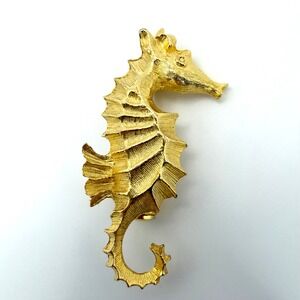 Vintage‎ Roma Jewelry Seahorse Pin Brooch Gold Tone